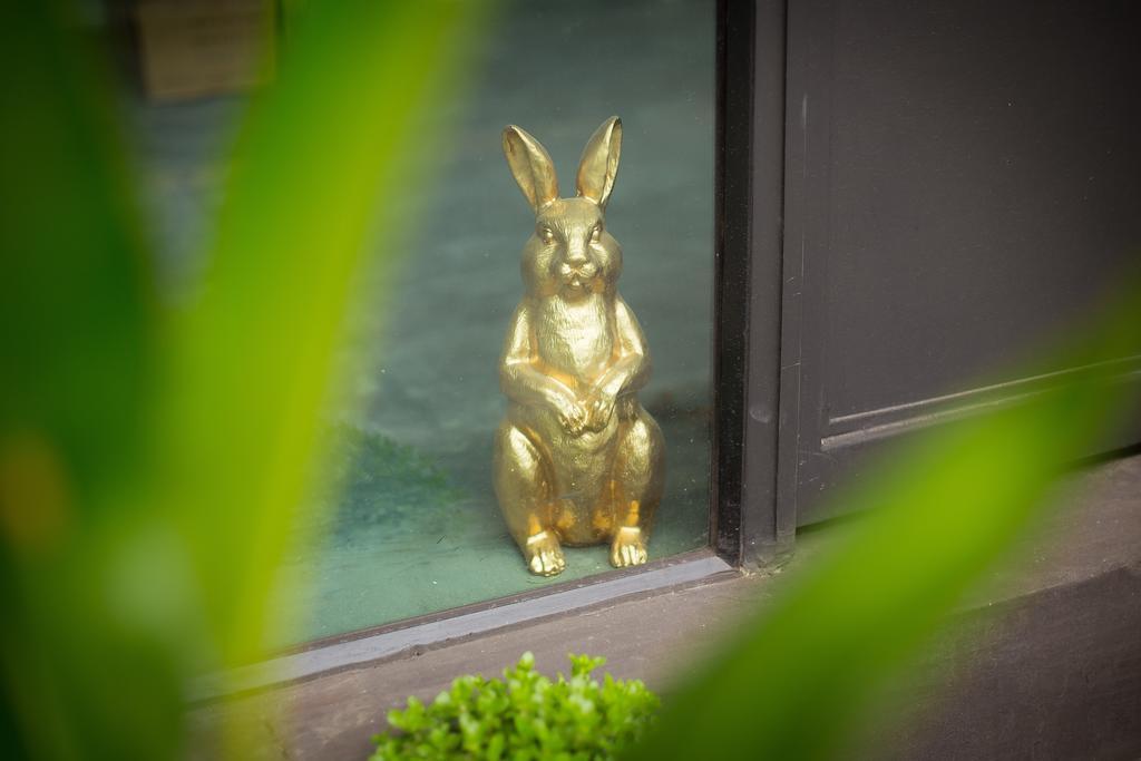 The Rabbit'S Hole Hostel Bangkok Esterno foto